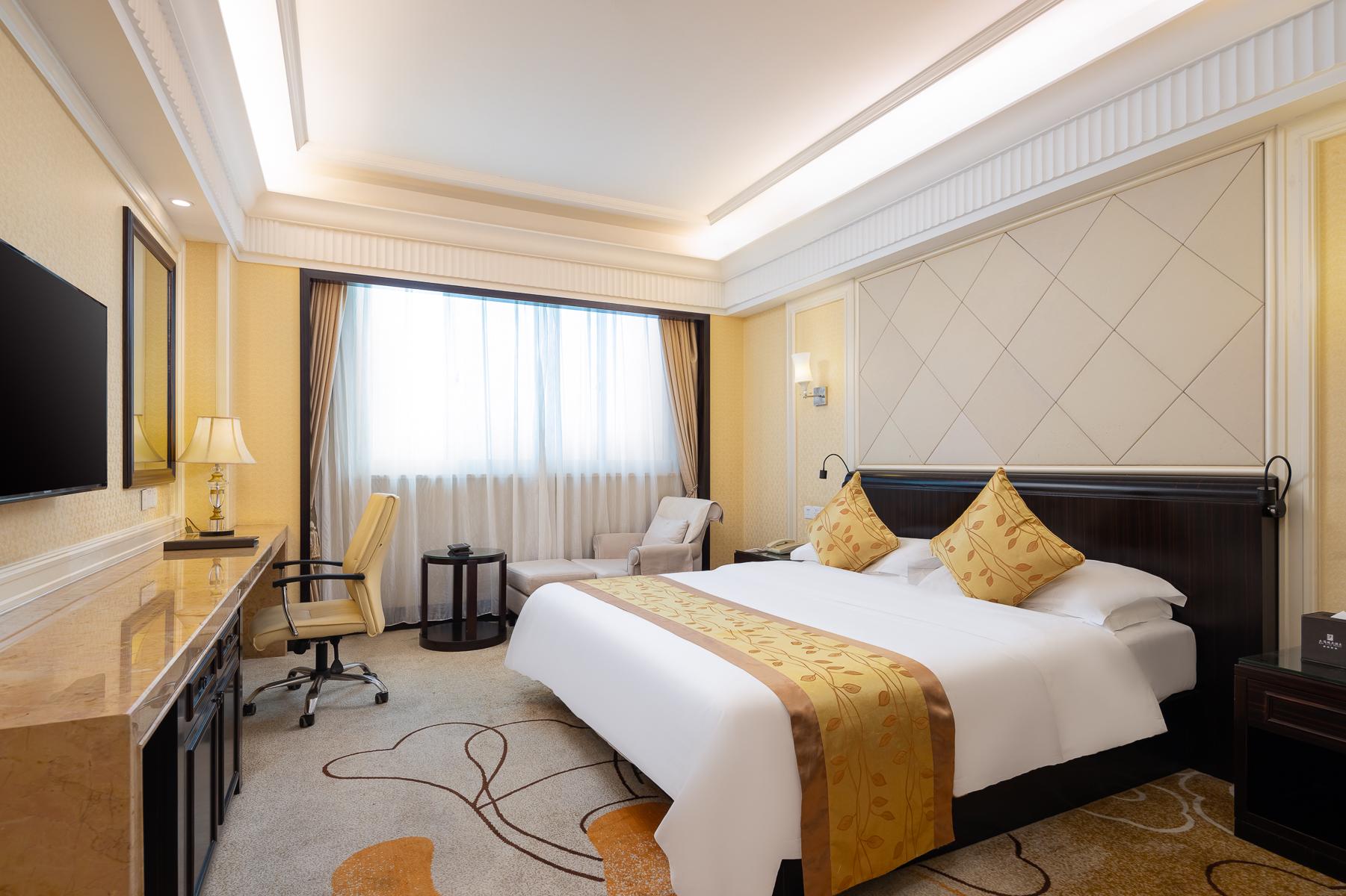 Sun City Hotel 35/50
