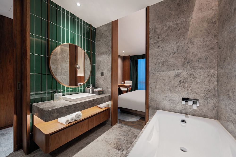Novotel Shanghai Baoshan Jiusi 45/46