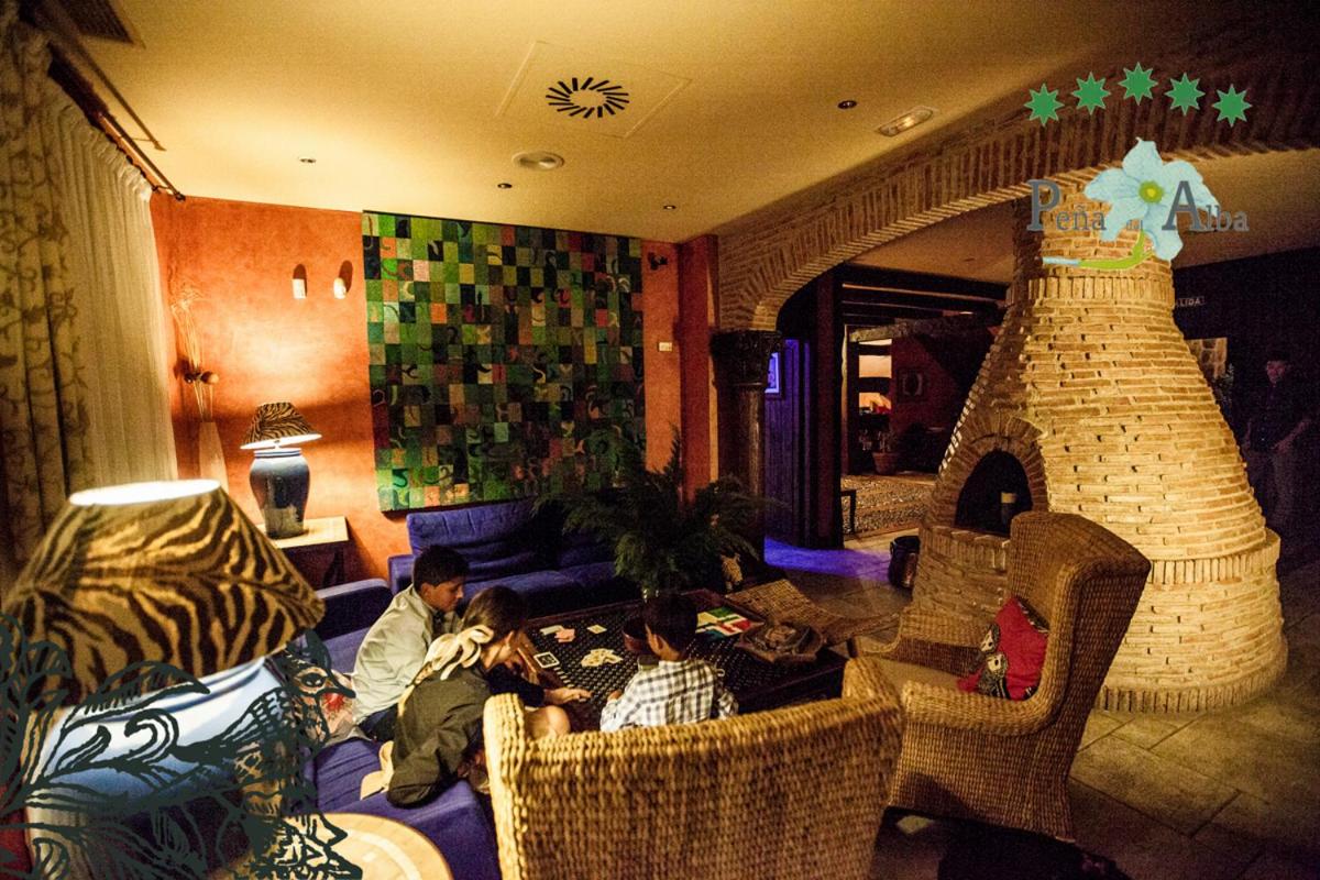Hotel Ruralis Peña Del Alba 30/50