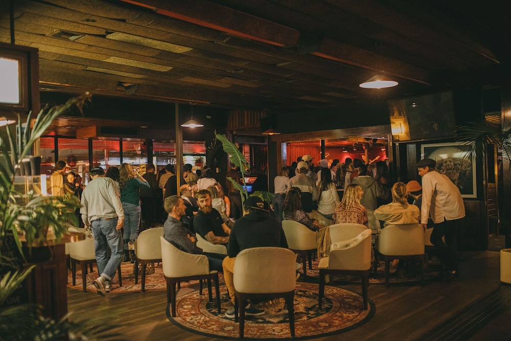 INDIAN OCEAN HOTEL 45/55