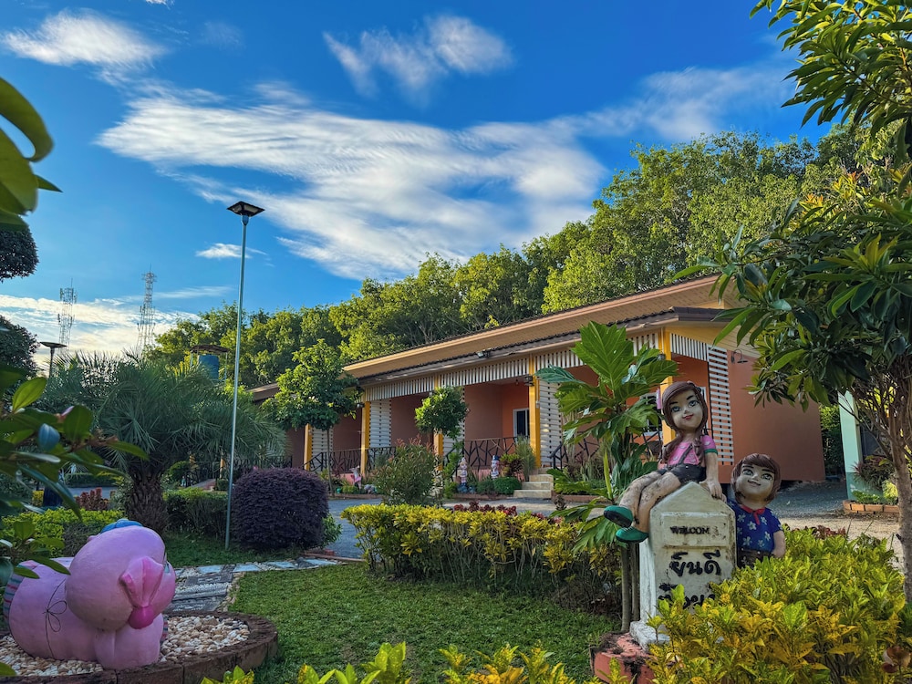 Baan Suan Meetang Resort 11/50