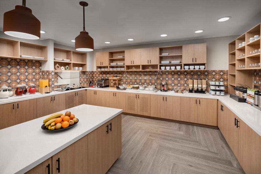 Hyatt Place Scottsdale/Old Town 48/65