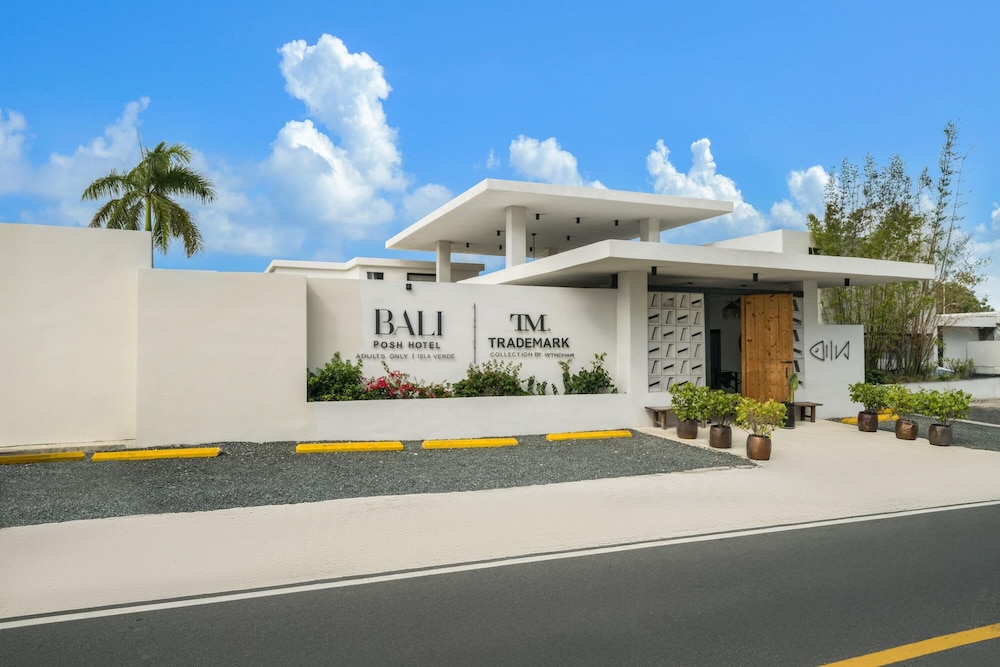 Bali Hotel Adults Only Isla Verde, a Trademark by Wyndham 55/62