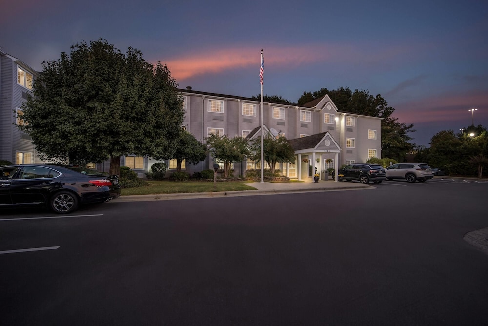 Microtel Inn Greensboro 47/54