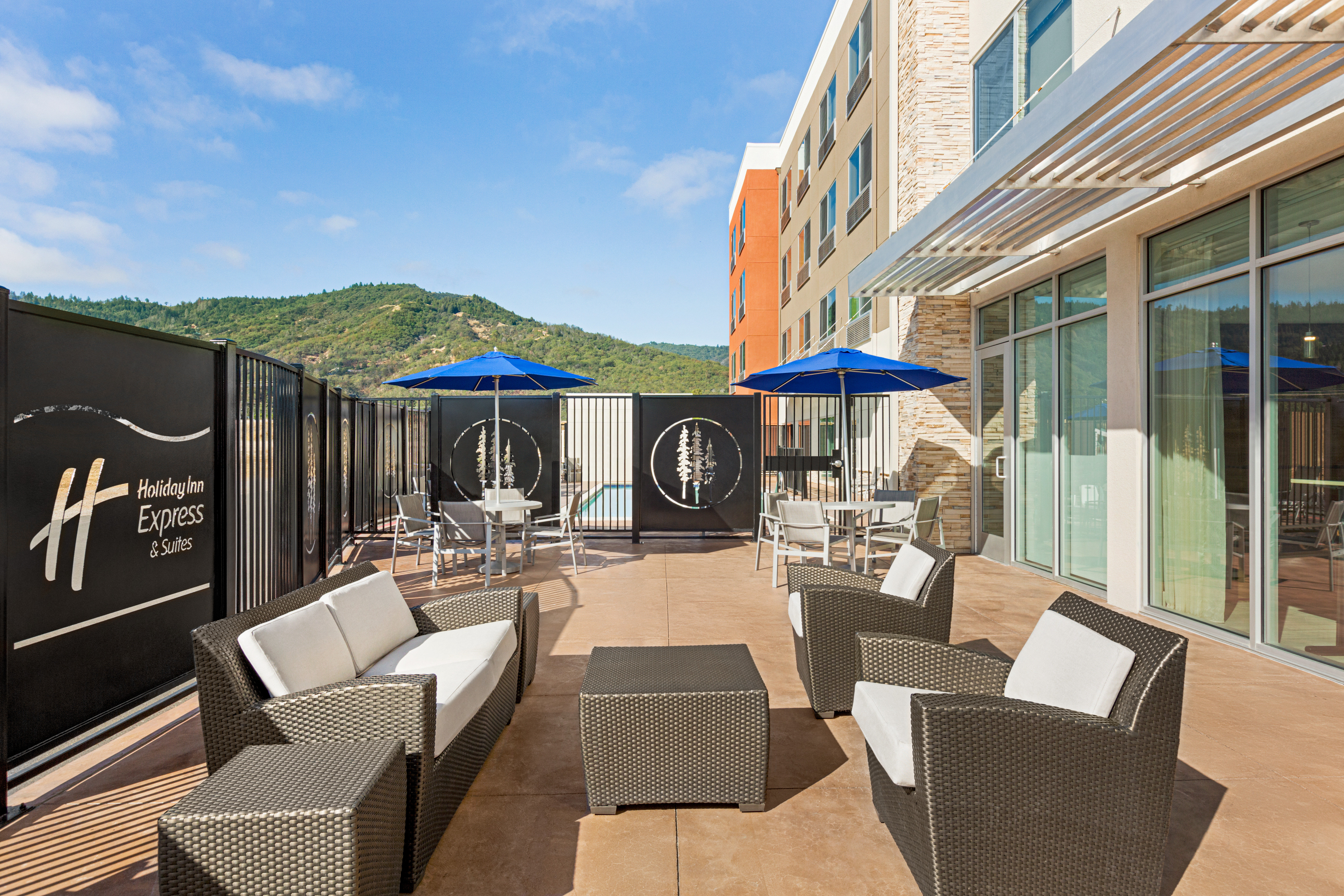 Holiday Inn Express & Suites - Ukiah 47/80