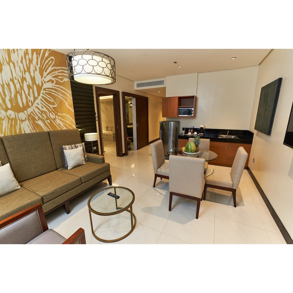 Summit Hotel Tacloban 43/63