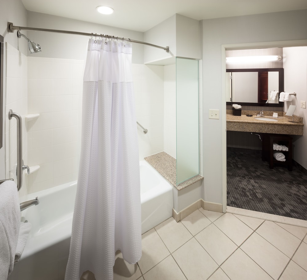Courtyard by Marriott Franklin Cool Springs 17/53