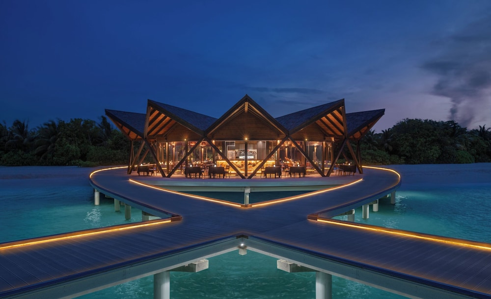 Kuredhivaru Resort and Spa Maldives 5/91