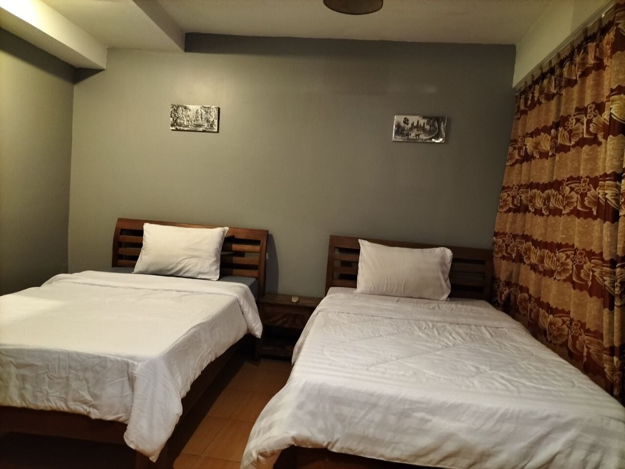 BASIC, TWIN BEDS