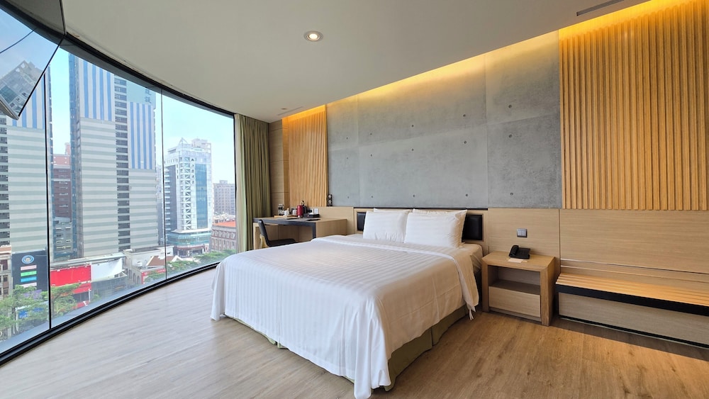 LUXURY, DOUBLE BED