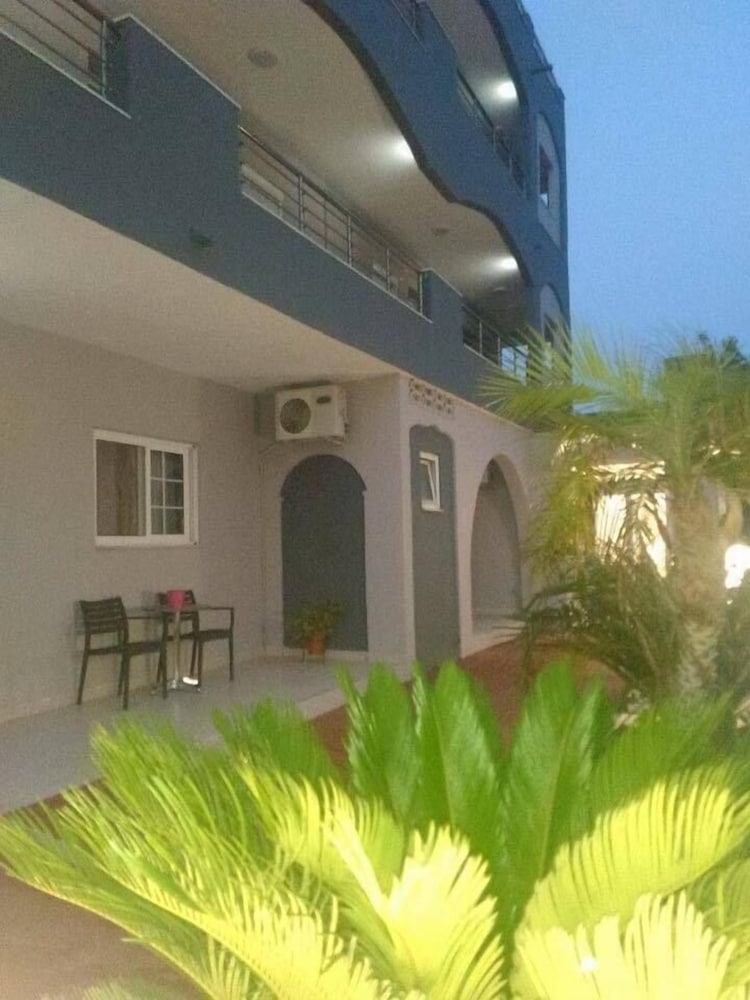 Platoni Elite Apartments photo4