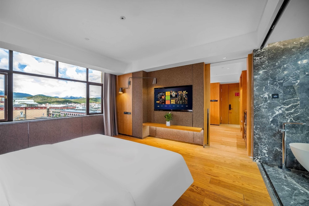 Ramada by Wyndham Diqing 15/27
