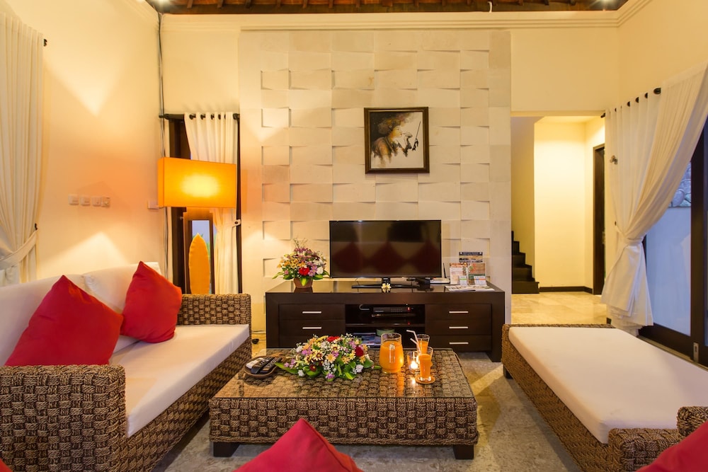 The Reika Villa 50/69