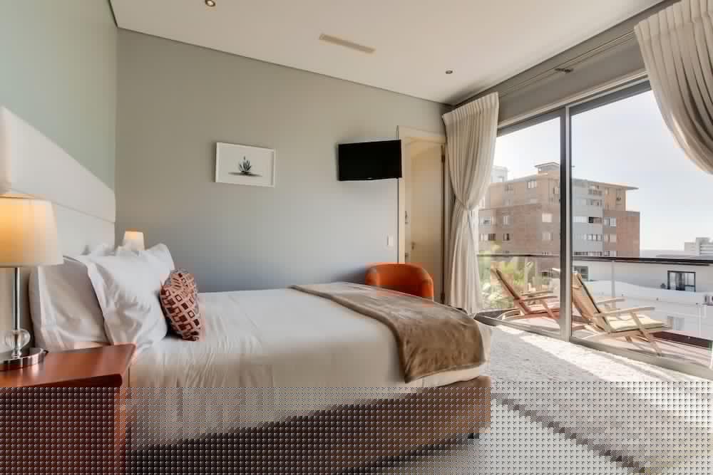 The One 8 Hotel 32/76