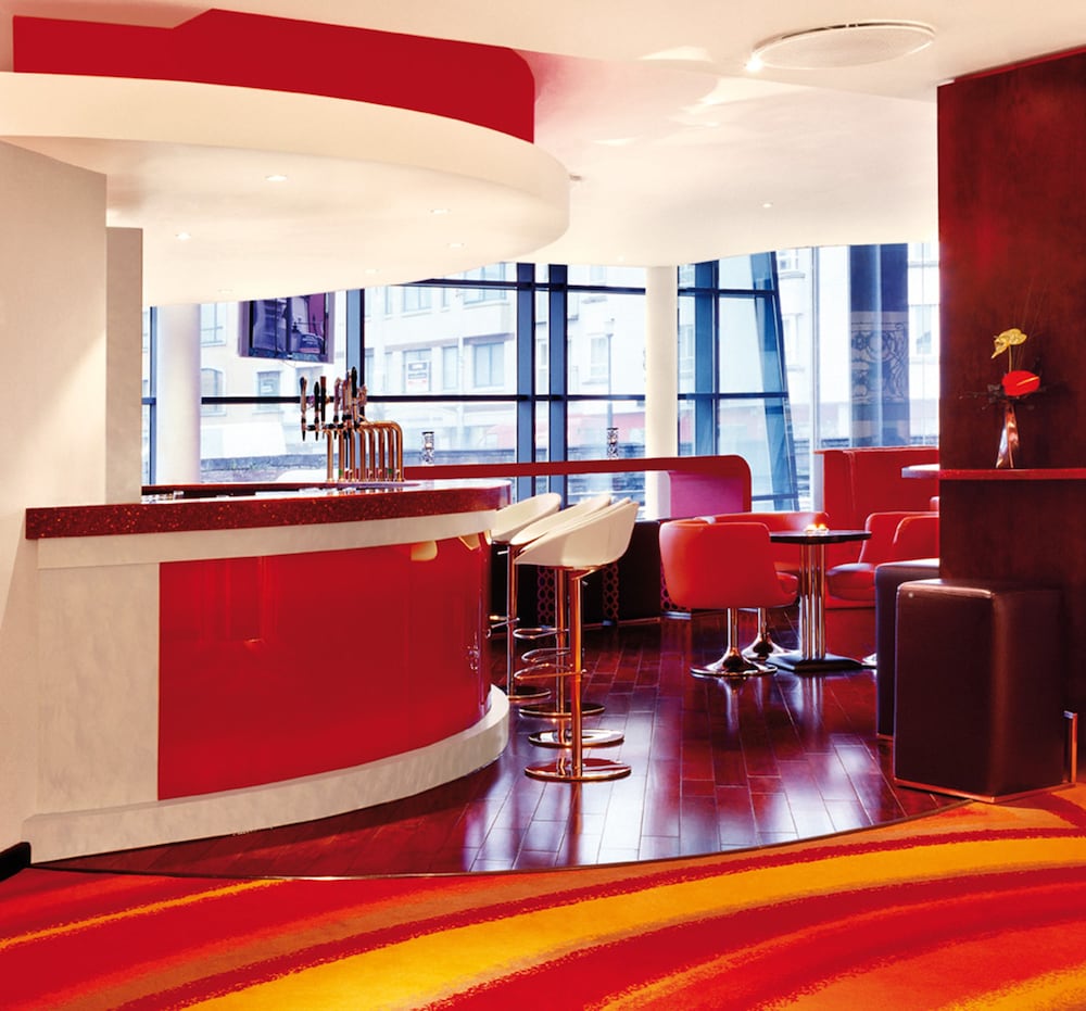 Glasshouse Hotel 27/37