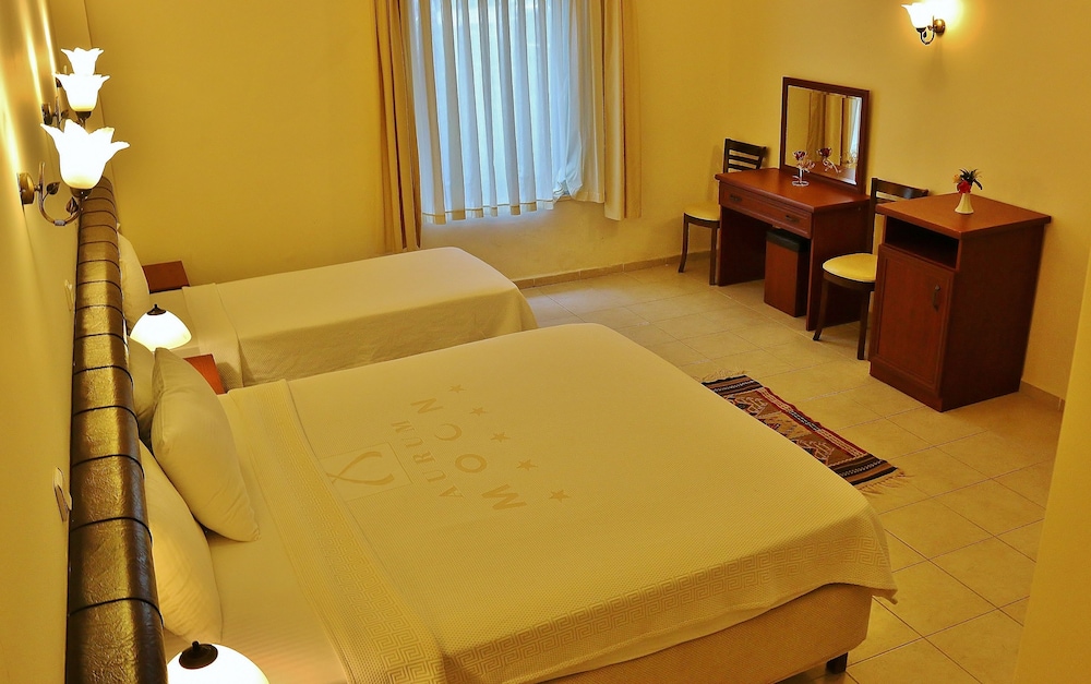 Bacahan Hotel 23/47