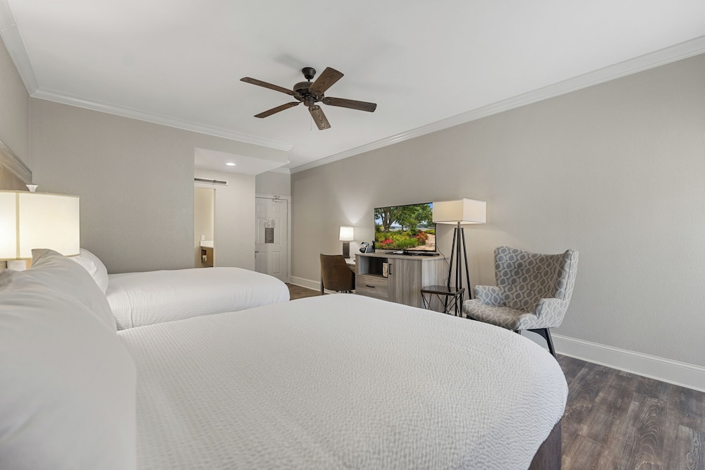 Room, 2 Queen Beds, Resort Side