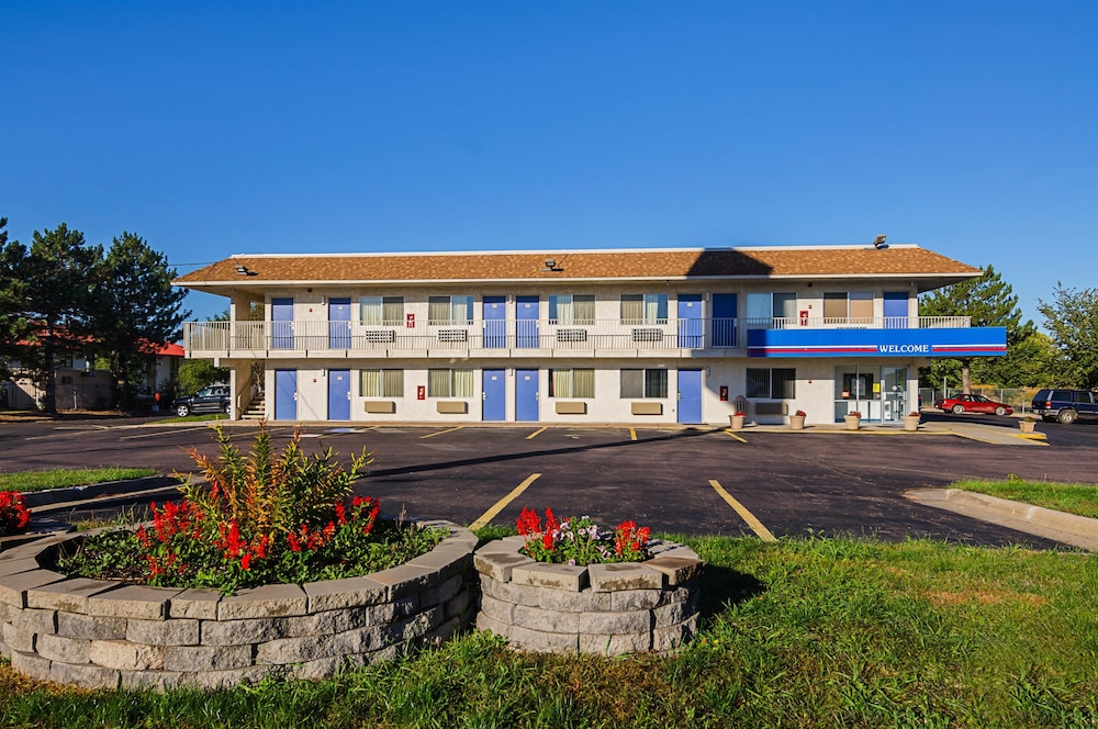 Motel6 Mitchell, SD 6/68