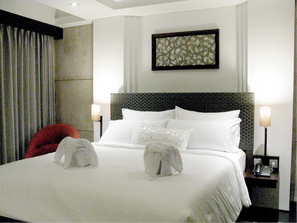 Anshel Hotel 10/45