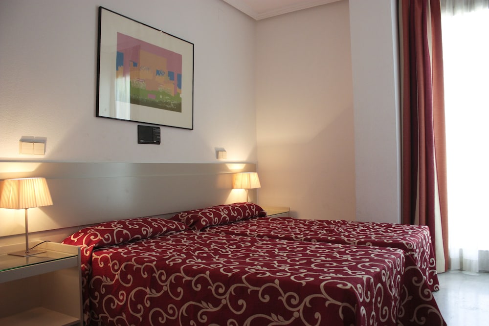 Hotel Apartamentos Simon Verde 35/70