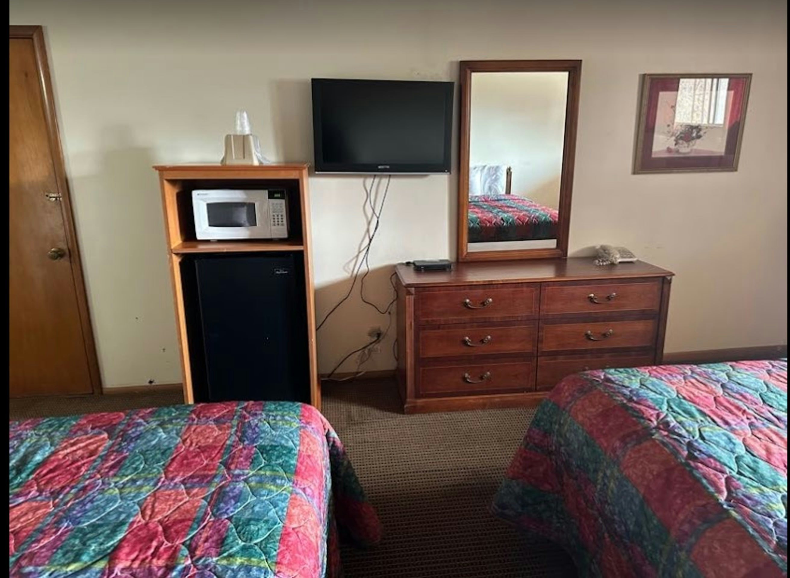 Love Hotels Western Holiday at Harlan Lake NE 26/51