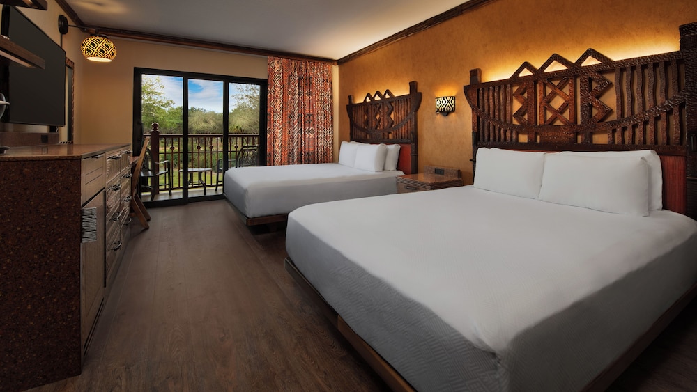 Room, 2 Queen Beds, Water View, Accessible