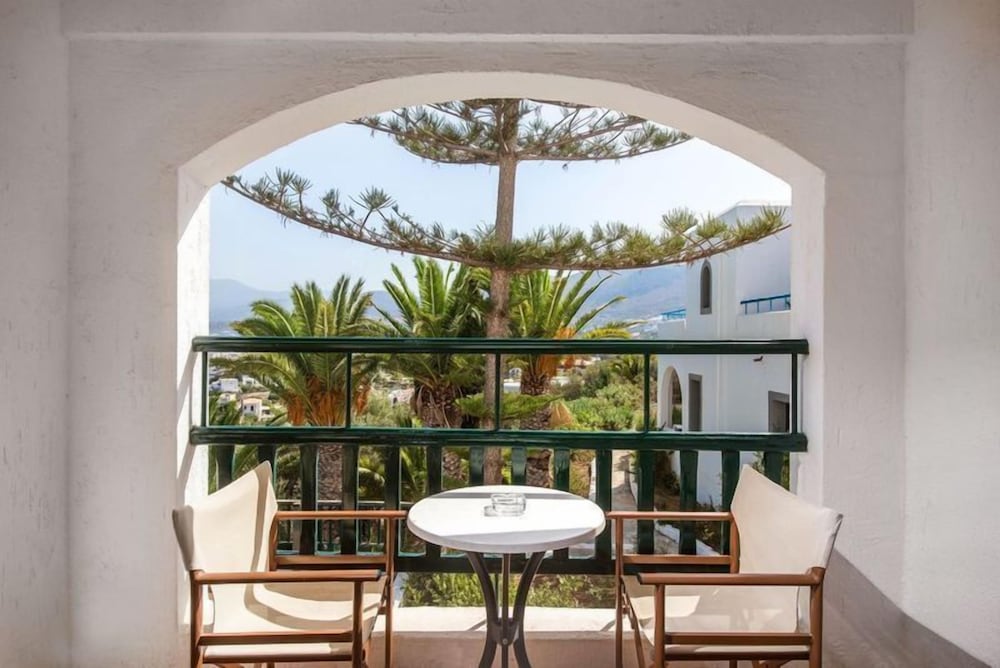 Hersonissos Village 10/67