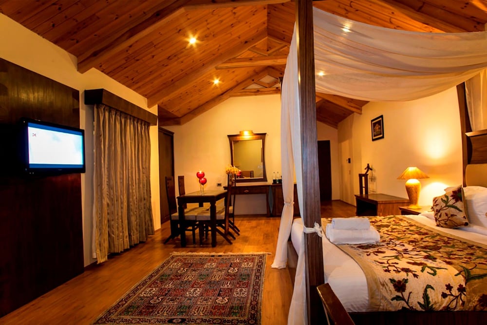Lemon Tree Hotel Srinagar 13/21