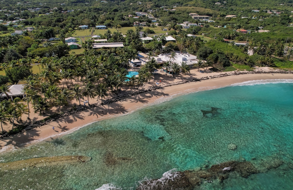 THE PALMS AT PELICAN COVE 63/66