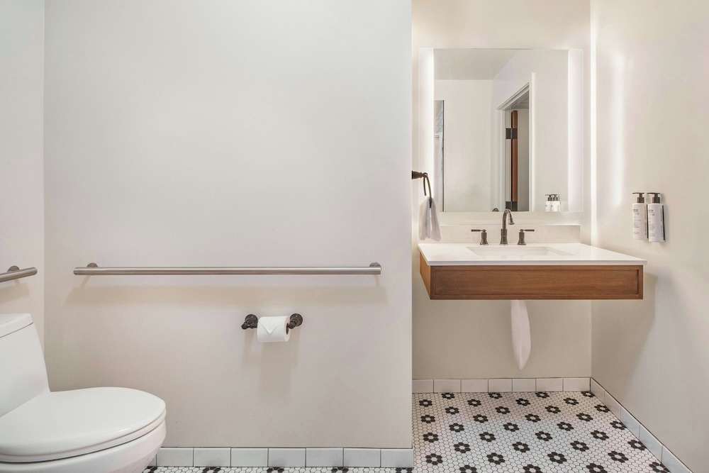 FOUND Hotel, Santa Monica 45/50