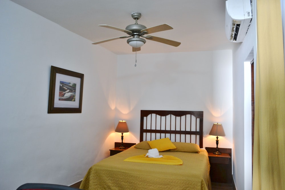 Hotel Casona de La Isla 63/77