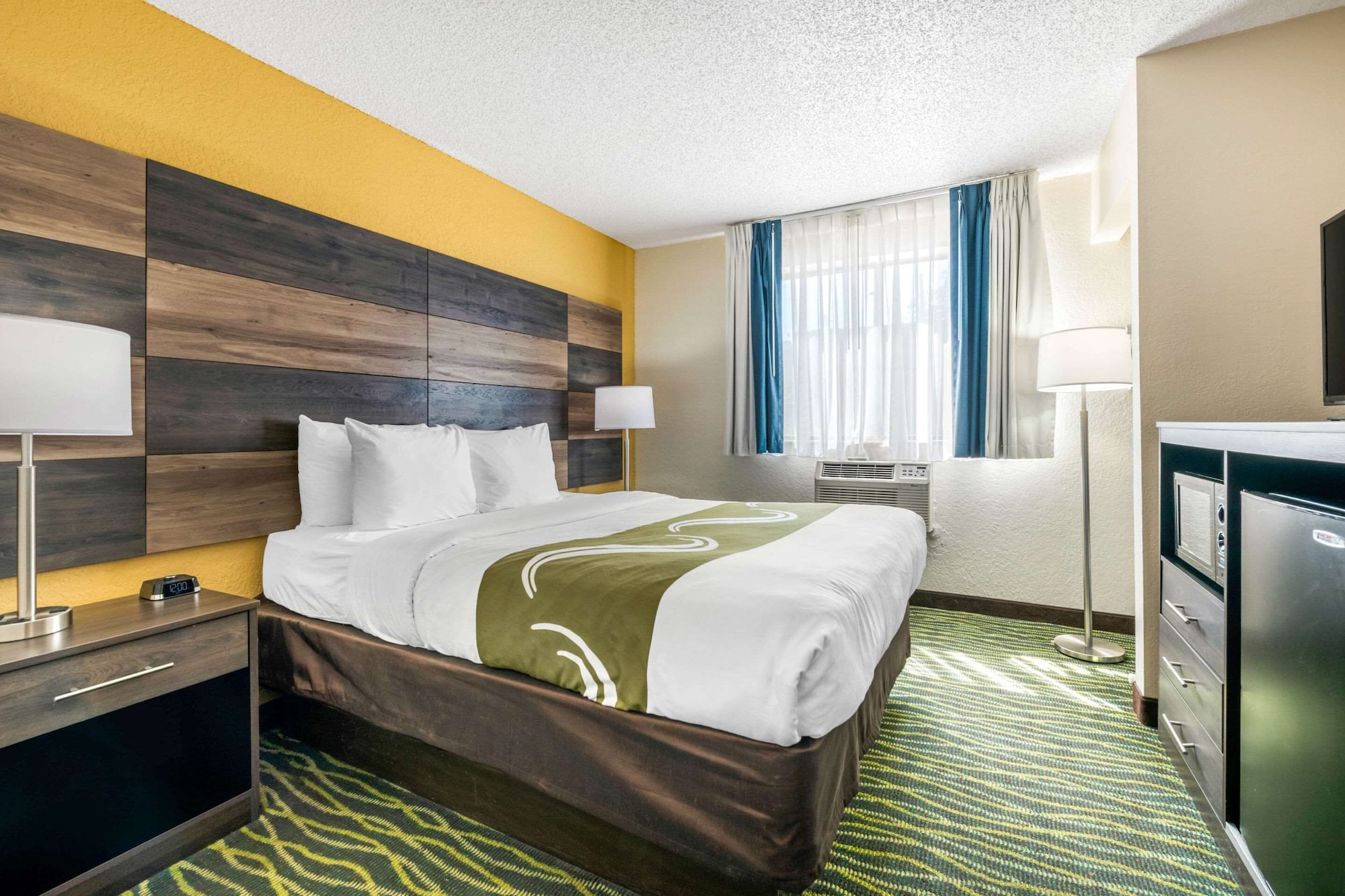 Upgrade, Suite, King Bed, Sofa