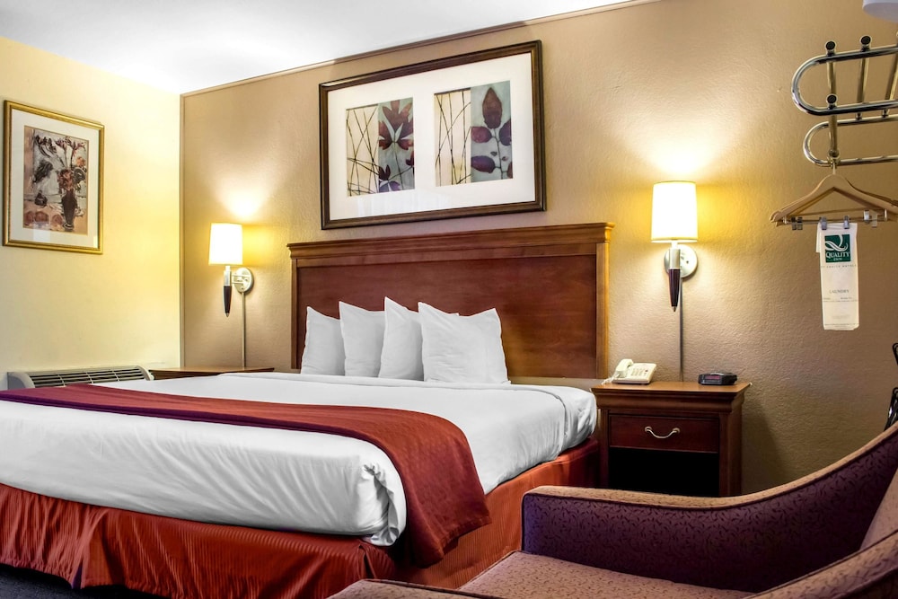 Quality Inn Wickenburg, AZ 19/38