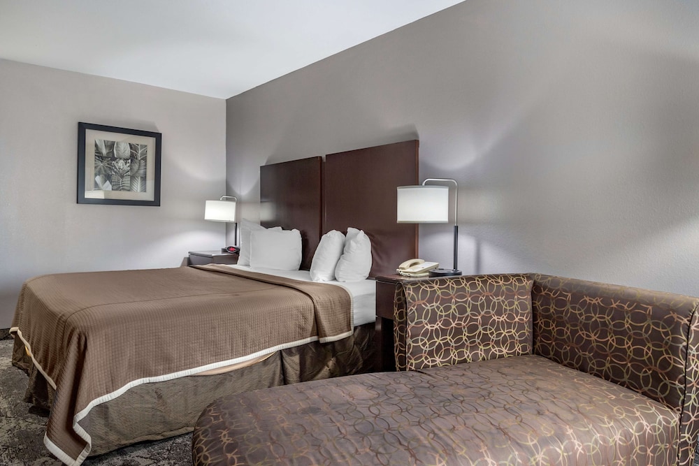 BEST WESTERN Oakdale Inn 13/33