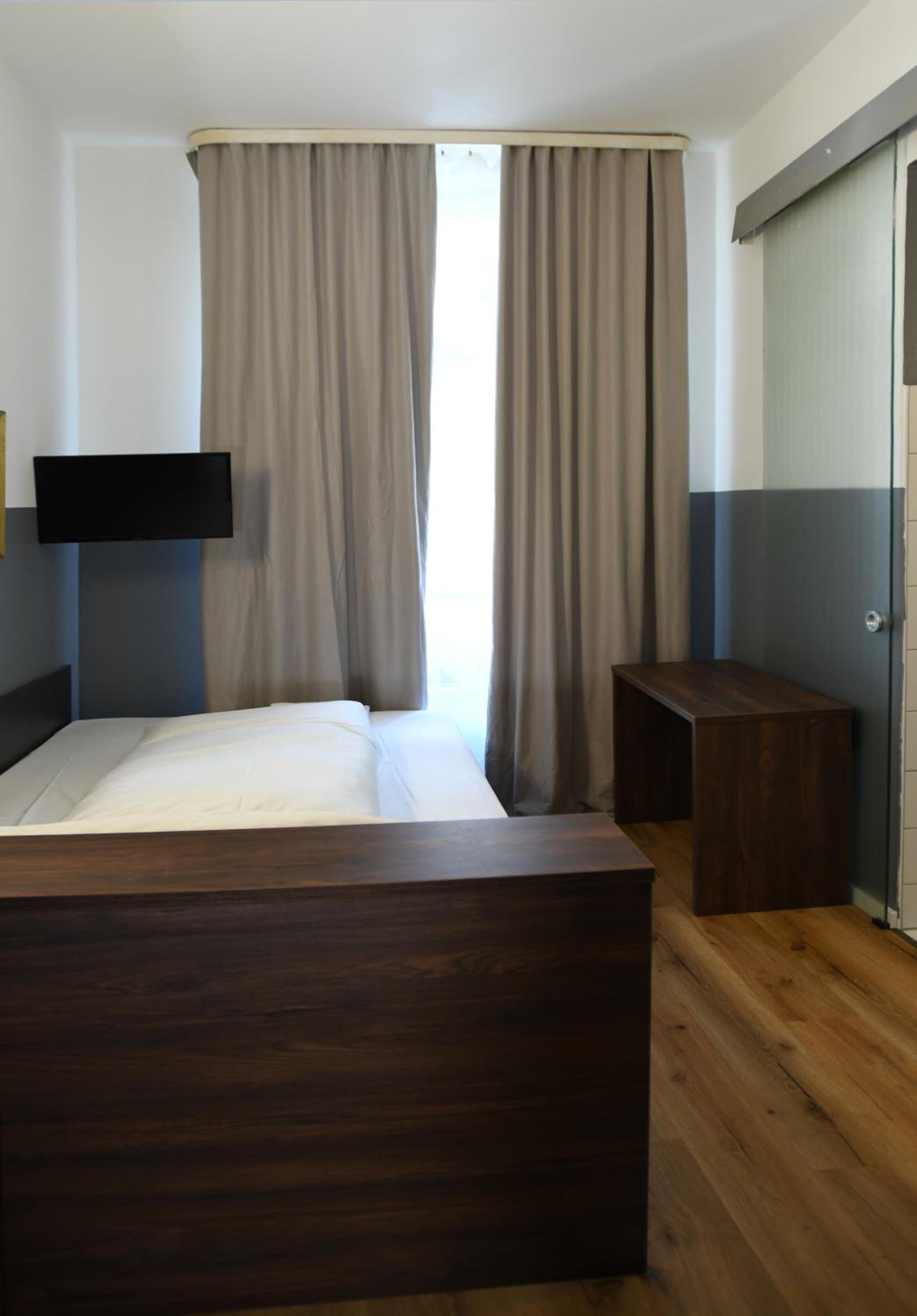 Apadana Hotel 17/50