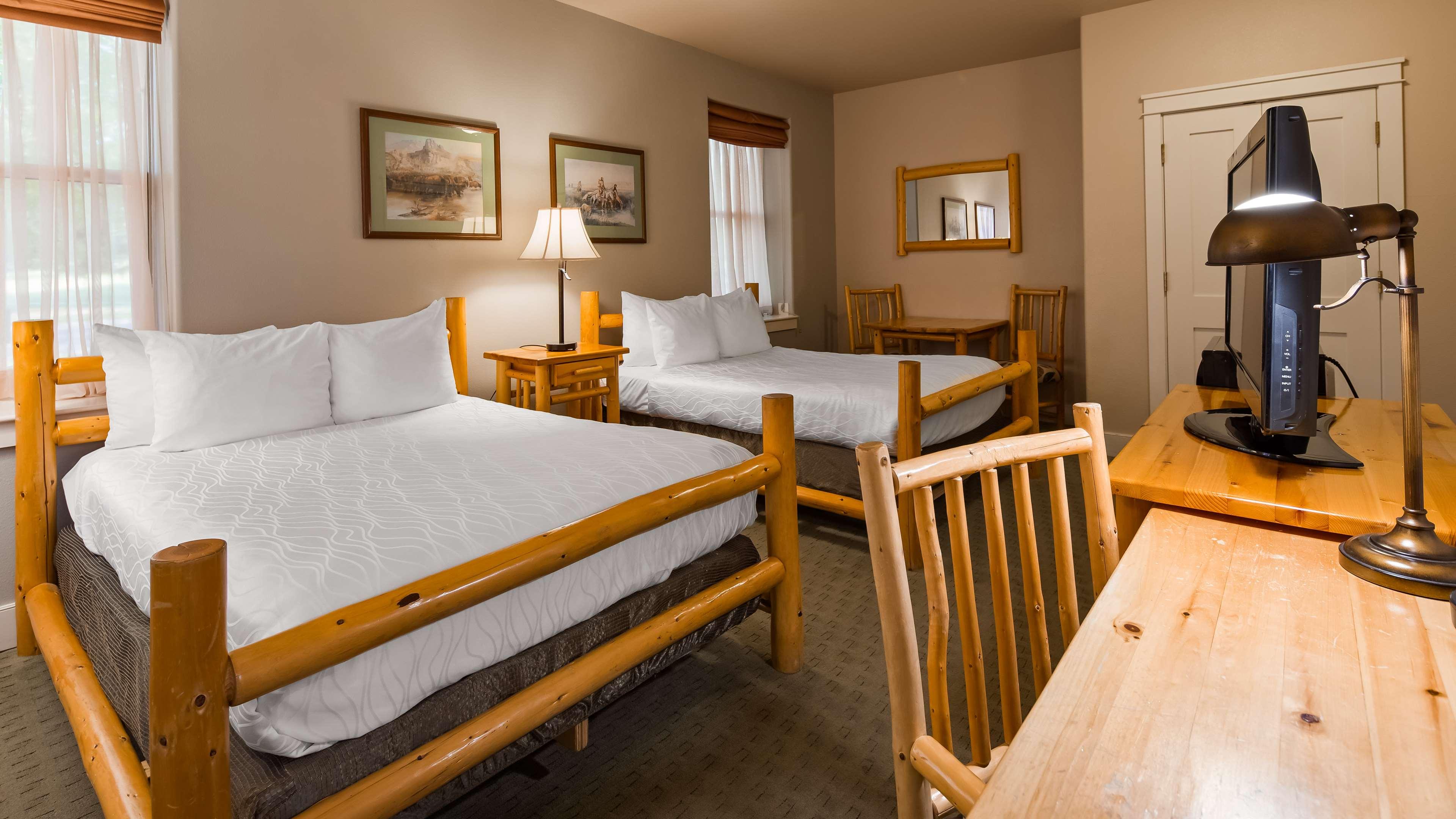 غرفة بسريرين مزدوجين، Best Western Plus Plaza Hotel 2/2