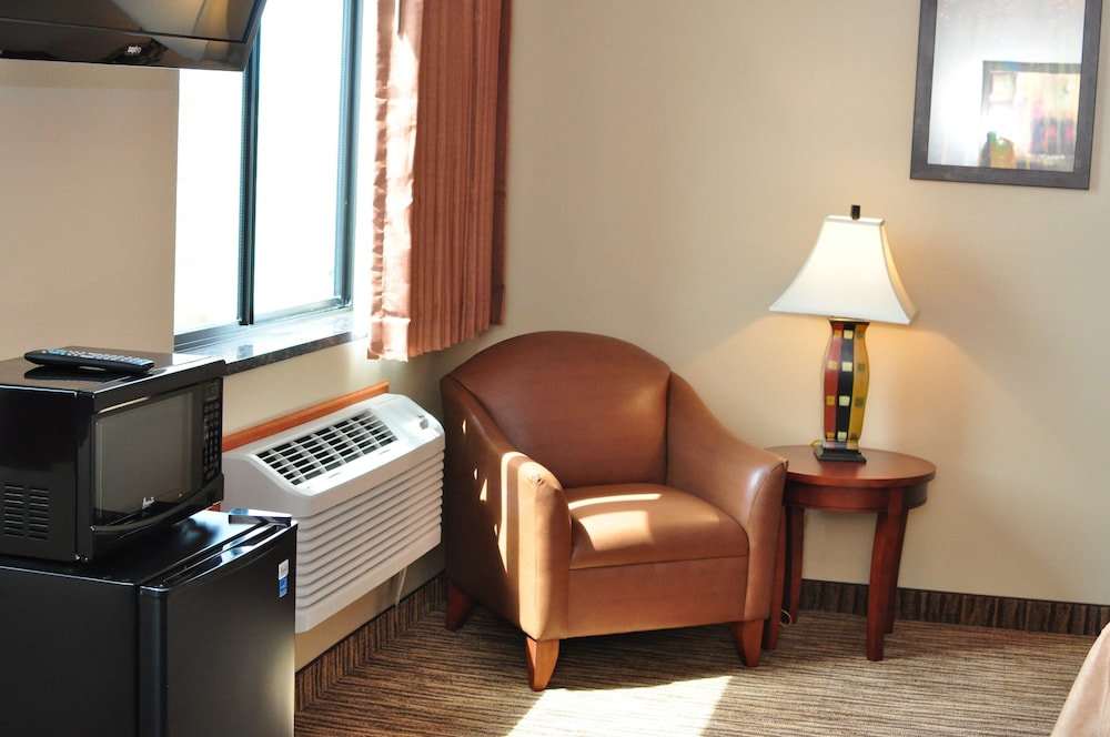 Cobblestone Inn and Suites Newton (ex. Boulders Inn & Suites) 34/55
