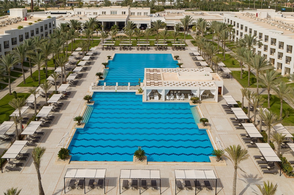 Jaz Crystal, Almaza Bay 7/59