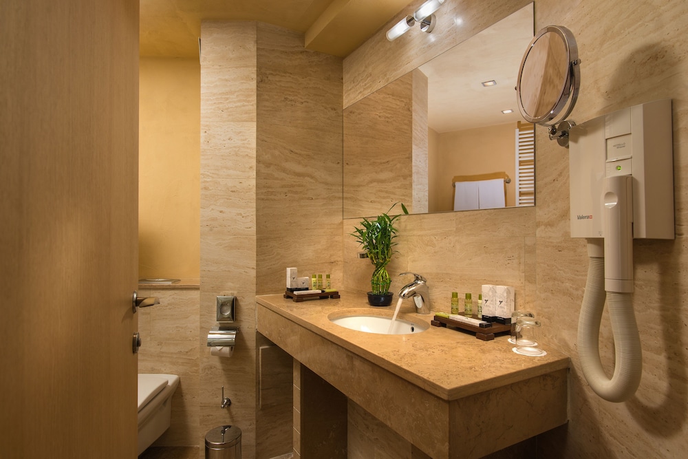 Rosslyn Thracia Hotel Sofia 58/64