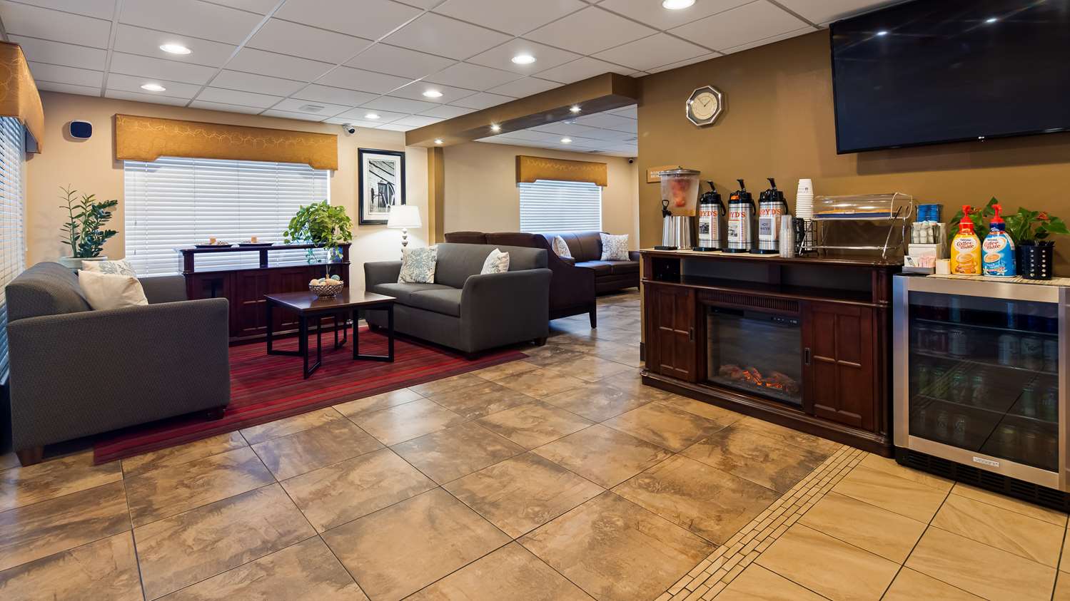 Best Western Inn & Suites Ontario 21/33