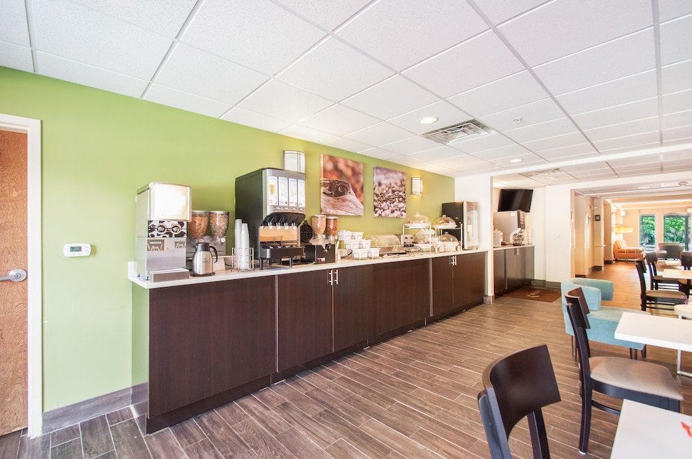 Sleep Inn & Suites Dover University Area 14/56