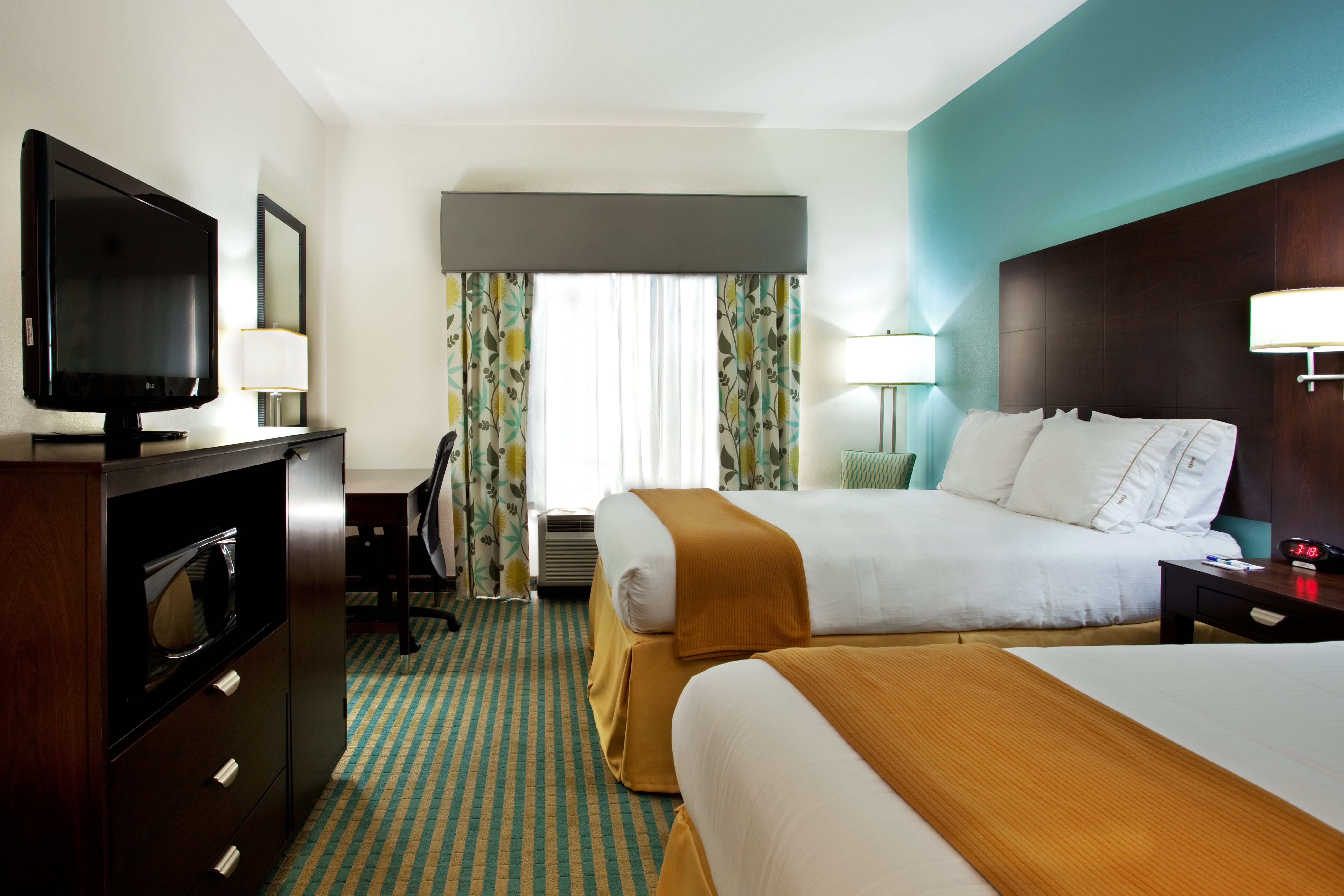 Holiday Inn Express Hotel and Suites Picayune-Stennis Space Cntr 18/68