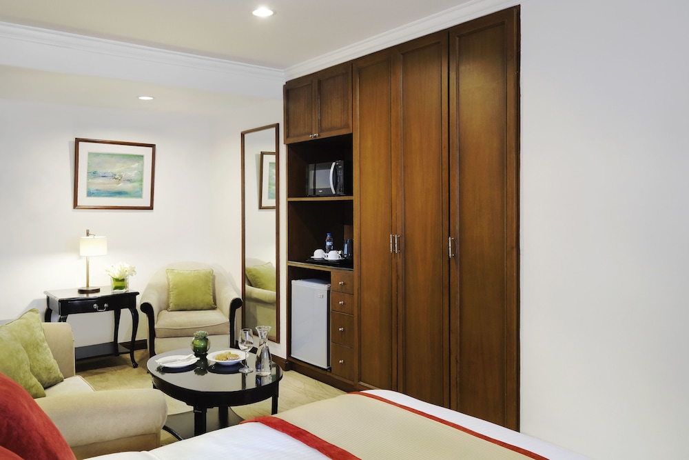 Discovery Suites 35/51