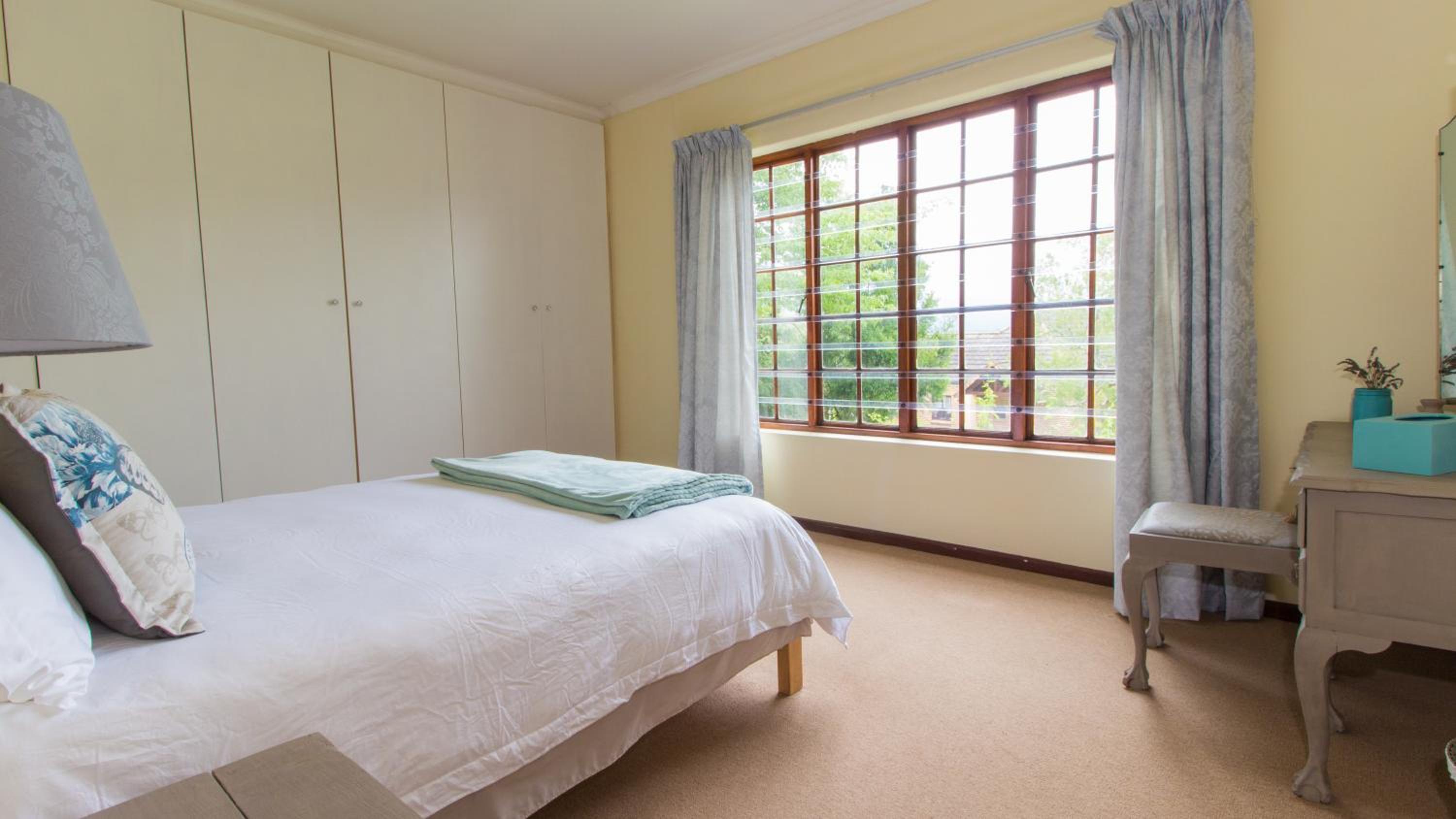 Lavender Lane Guest House [VR] 5/18