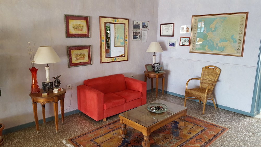lounge