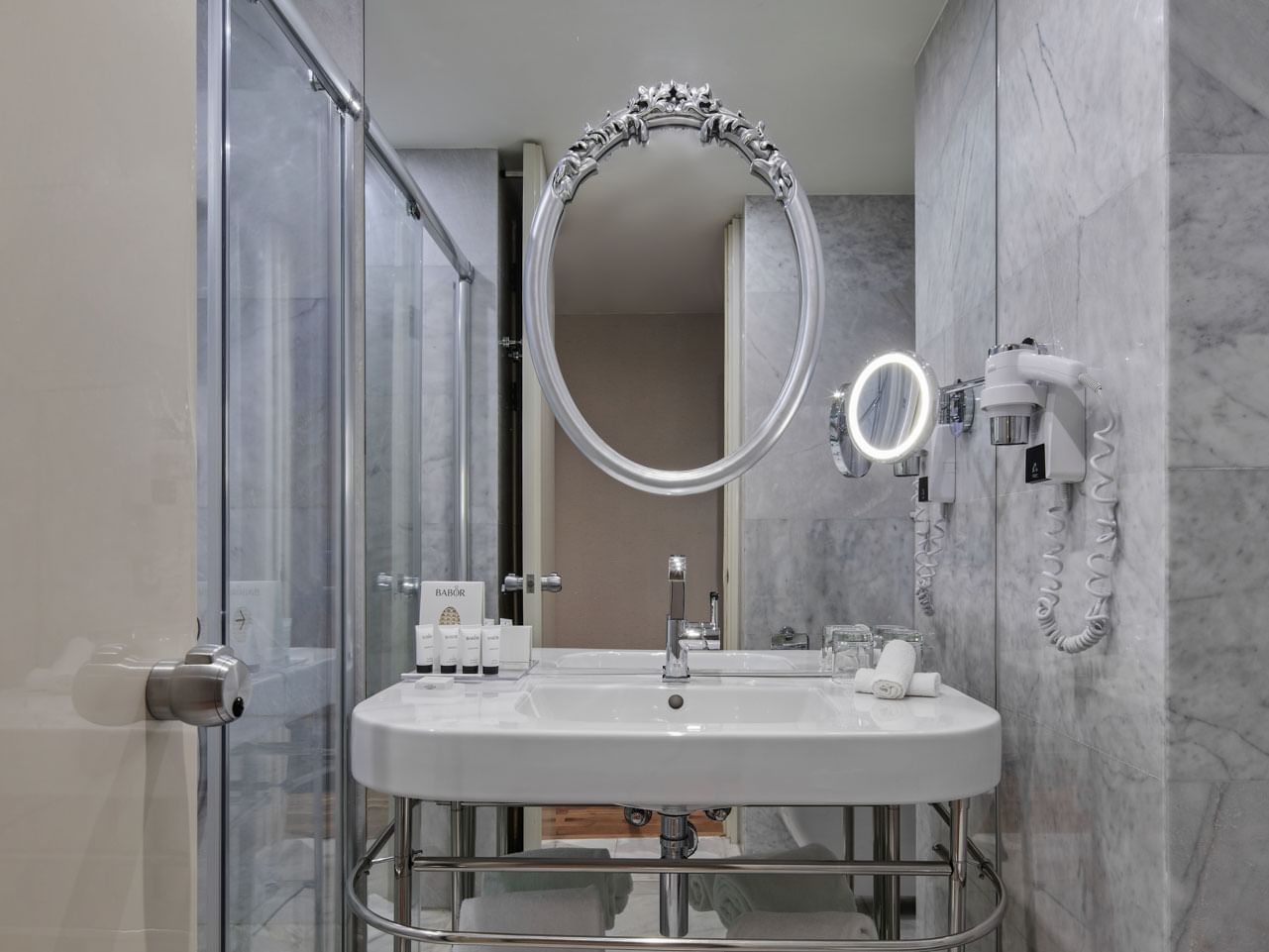 Titanic, Duplex, Suite, Single، TITANIC Gendarmenmarkt Berlin 2/3