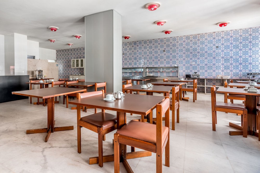 Cannes Hotel 30/43