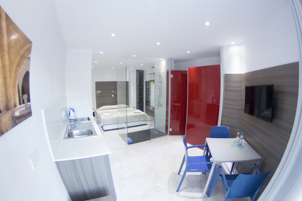 Rio Gardens Hotel Apartments 17/21