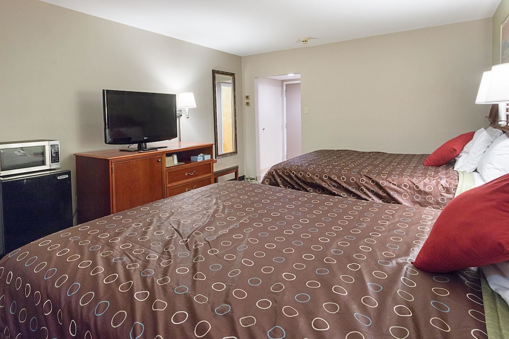 Rodeway Inn Milford - I-84 13/38