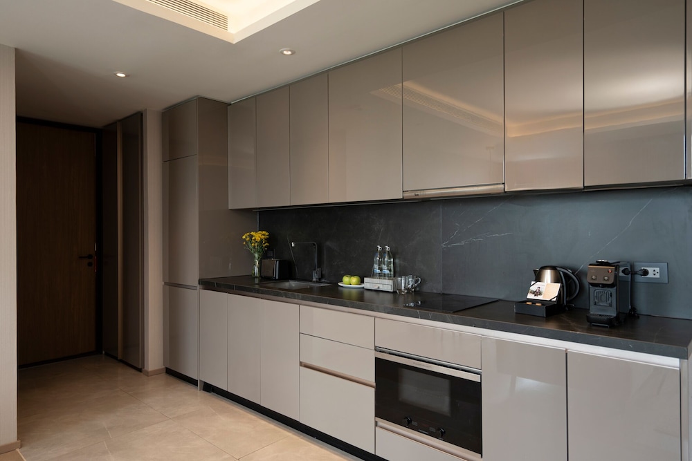 Walton Suites Sukhumvit 6/49